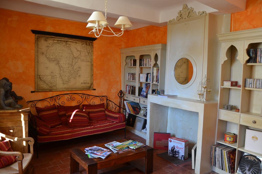 Maison Saint Louis Avec Jacuzzi Bed & Breakfast Besse-sur-Issole Dış mekan fotoğraf