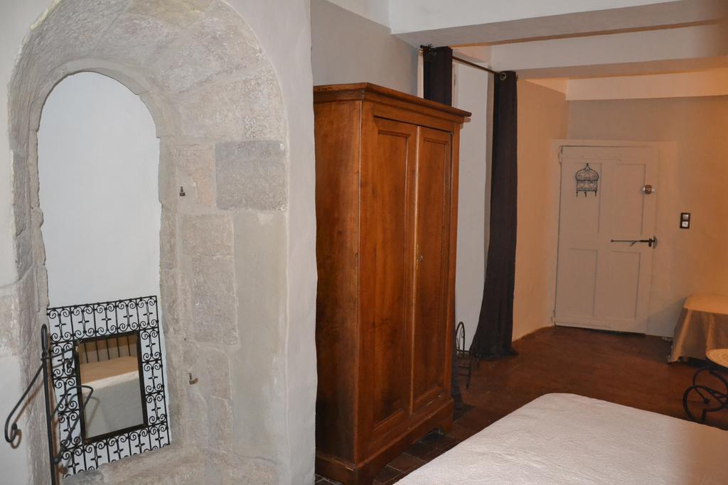 Maison Saint Louis Avec Jacuzzi Bed & Breakfast Besse-sur-Issole Dış mekan fotoğraf