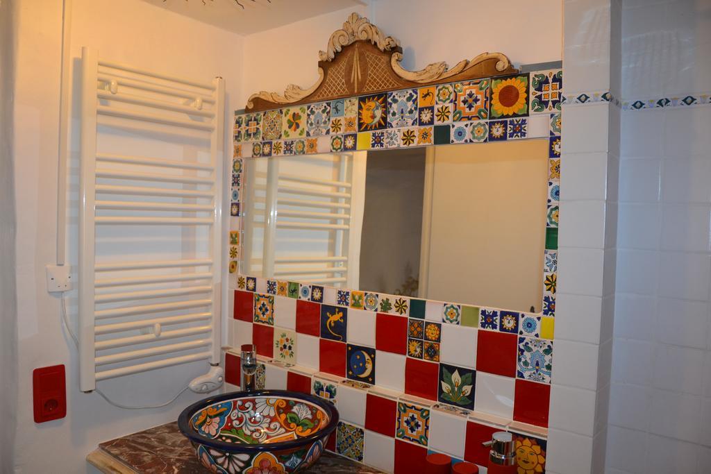 Maison Saint Louis Avec Jacuzzi Bed & Breakfast Besse-sur-Issole Dış mekan fotoğraf