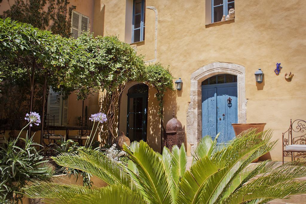 Maison Saint Louis Avec Jacuzzi Bed & Breakfast Besse-sur-Issole Dış mekan fotoğraf